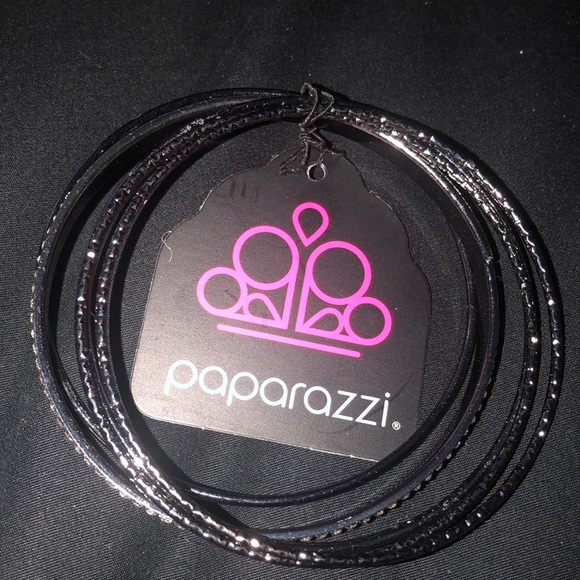Paparazzi Bracelets - Picture 1 of 1